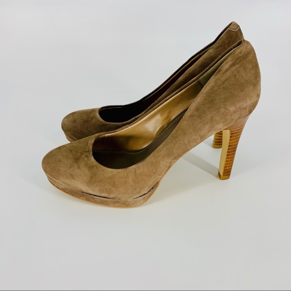 Banana Republic fawn brown suede pumps